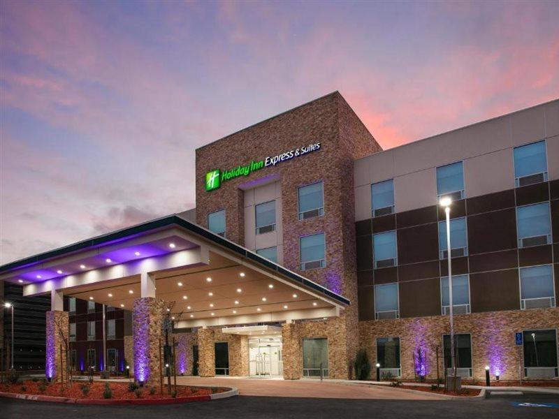 Holiday Inn Express & Suites Oakhurst-Yosemite Park Area By Ihg Exterior foto