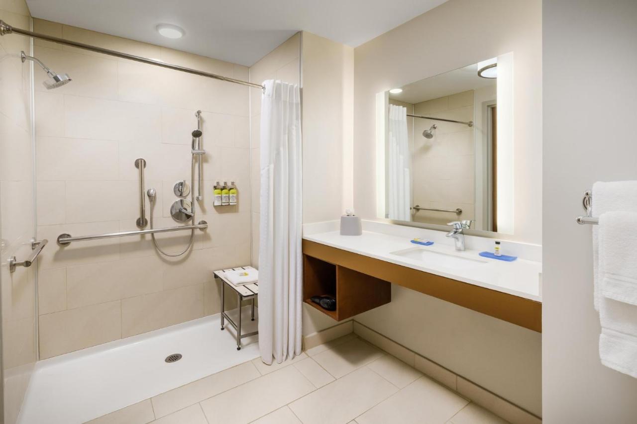 Holiday Inn Express & Suites Oakhurst-Yosemite Park Area By Ihg Exterior foto