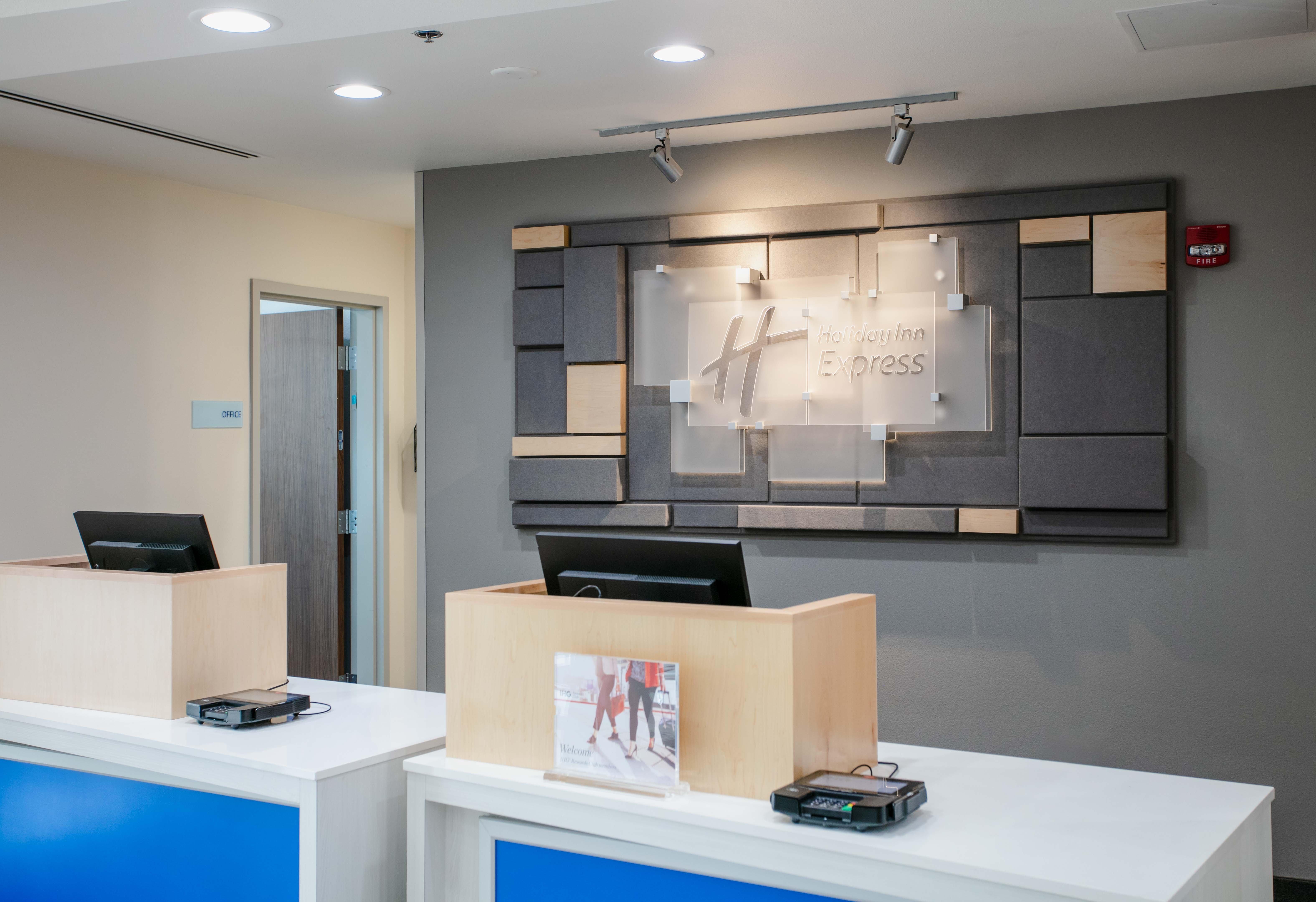 Holiday Inn Express & Suites Oakhurst-Yosemite Park Area By Ihg Exterior foto