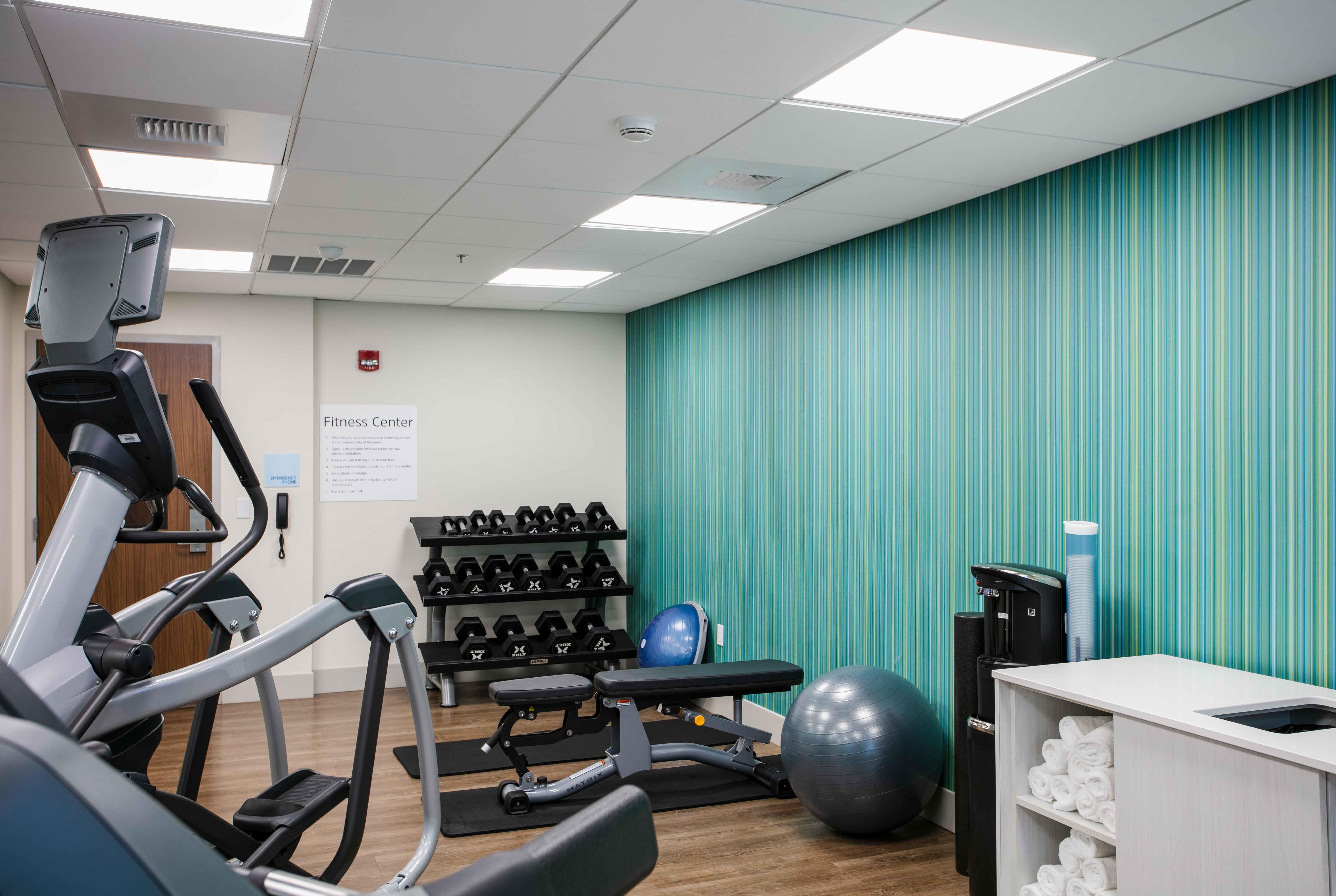 Holiday Inn Express & Suites Oakhurst-Yosemite Park Area By Ihg Exterior foto