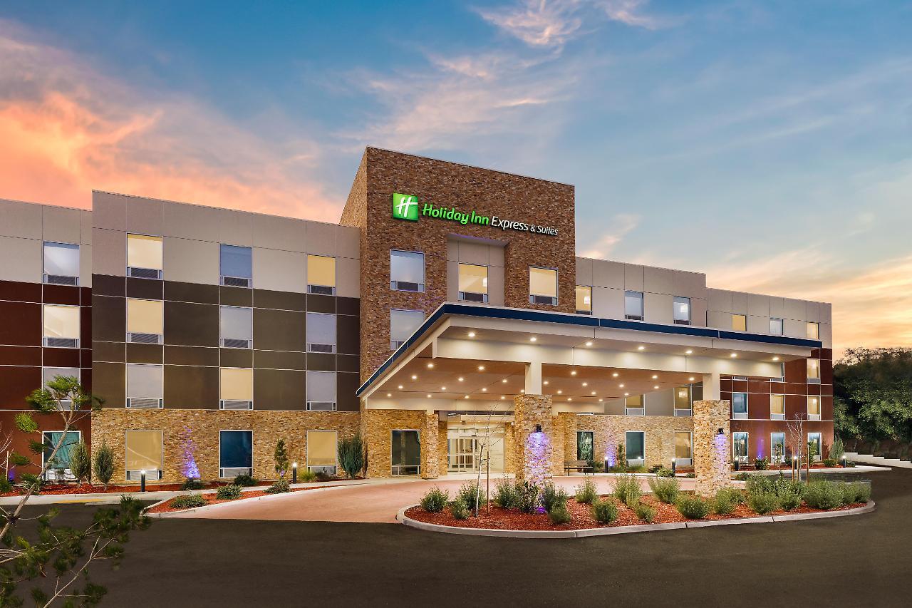 Holiday Inn Express & Suites Oakhurst-Yosemite Park Area By Ihg Exterior foto